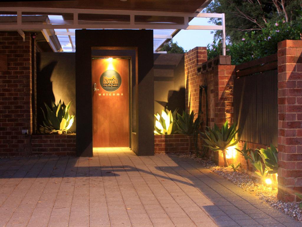 Hotel Haven On The Park Perth Exterior foto